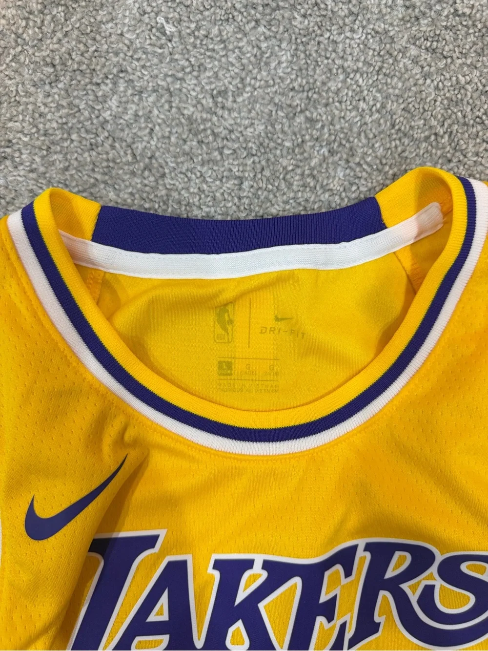 Nike Dri-FIT Los Angeles Lakers Anthony Davis #3 NBA Jersey Yellow youth L